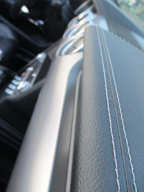 Ford mustang 5.0 gt cabriolet phase 2 échappement inox visible et disponible sur notre parc 49900 €