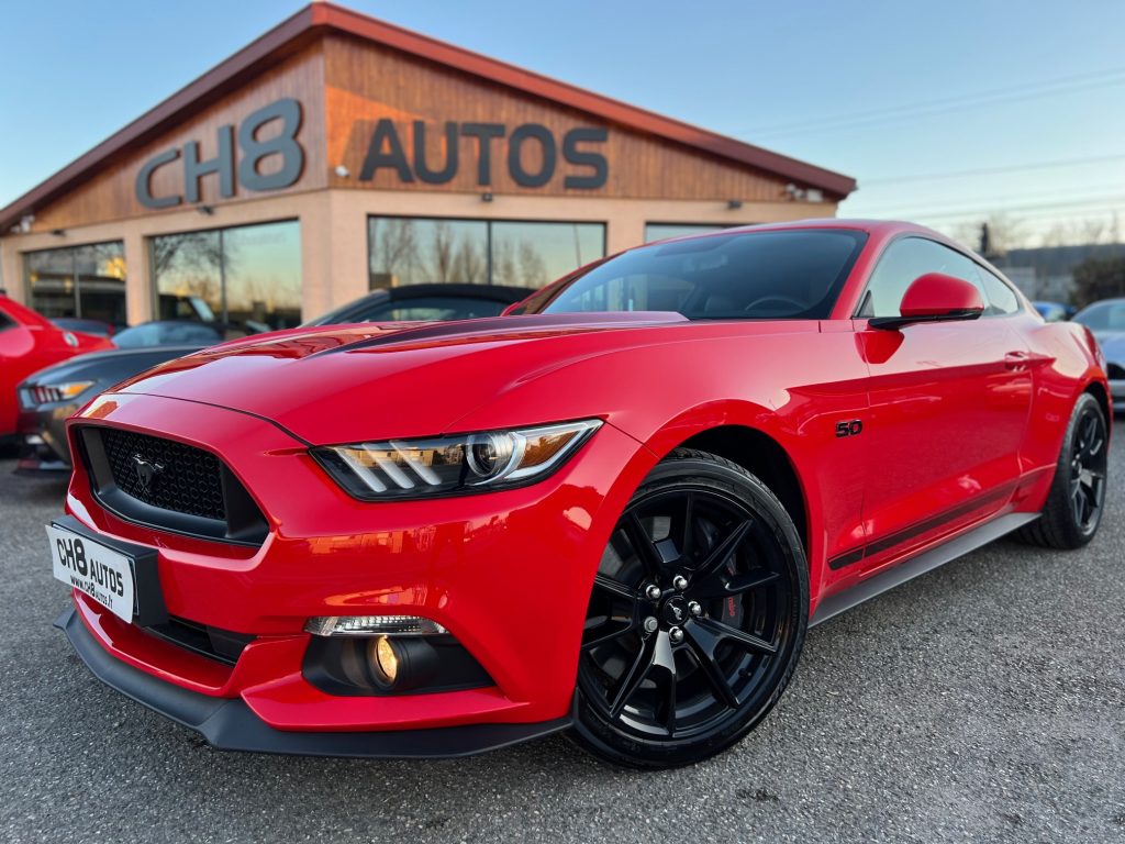 Ford Mustang v8 5.0 GT Fastback rouge pack Premium Boite automatique sync 3 *visible et disponible sur notre parc* 43900 €