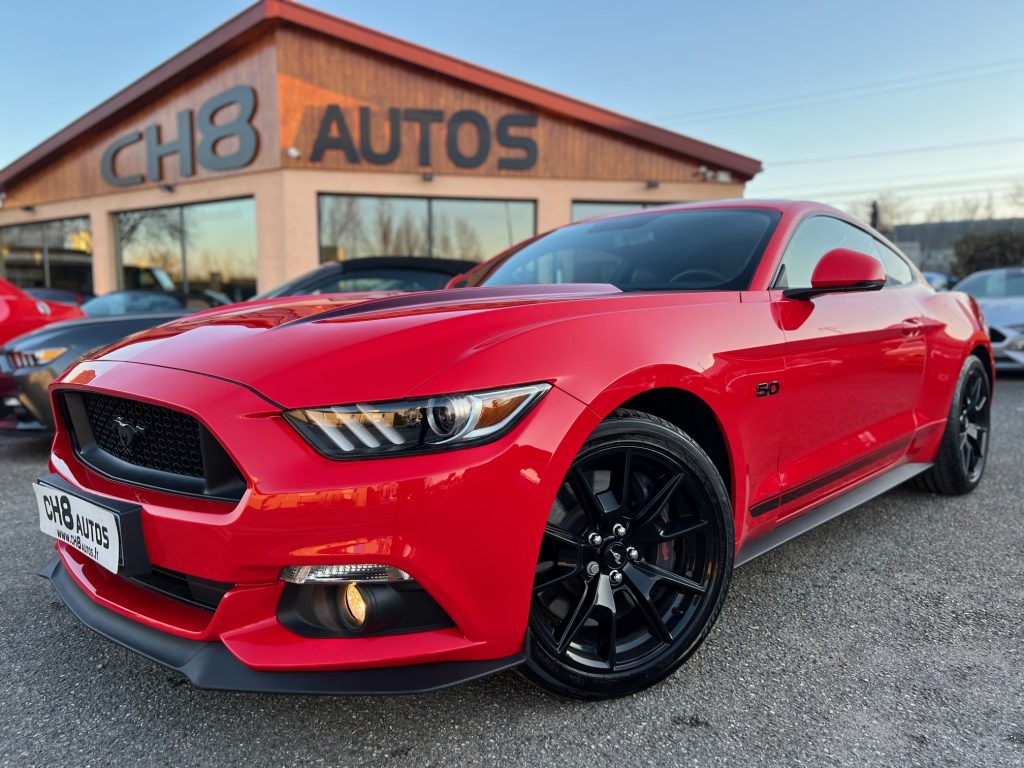 Ford Mustang v8 5.0 GT Fastback rouge pack Premium Boite automatique sync 3 *visible et disponible sur notre parc* 43900 €