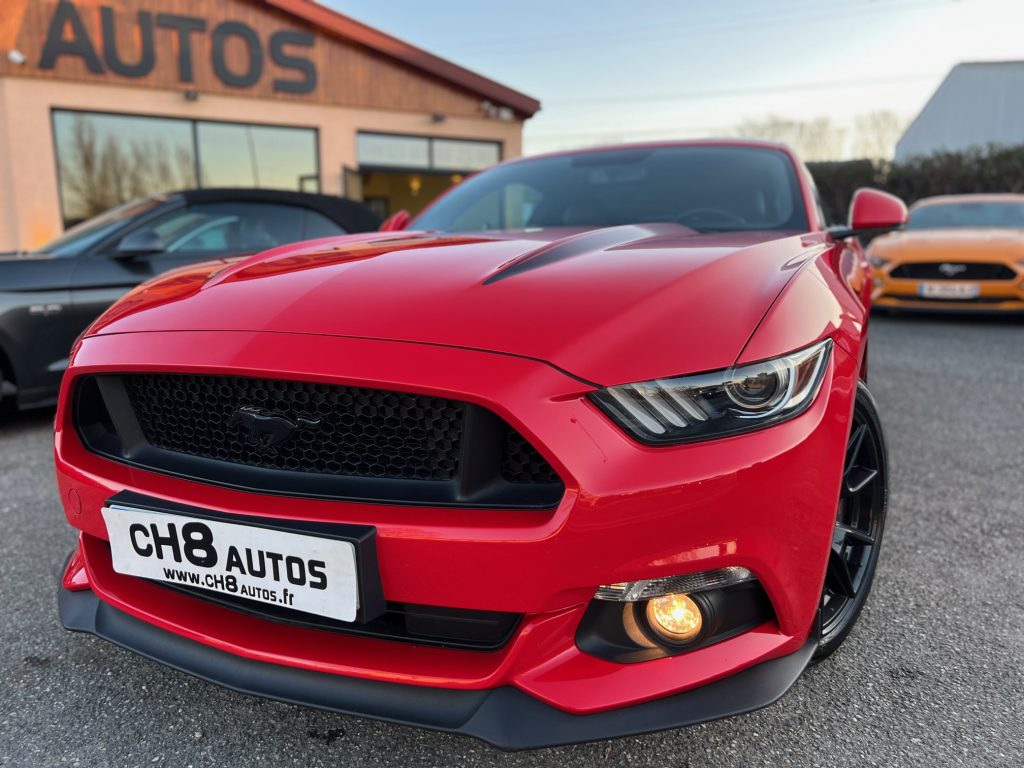 Ford Mustang v8 5.0 GT Fastback rouge pack Premium Boite automatique sync 3 *visible et disponible sur notre parc* 43900 €