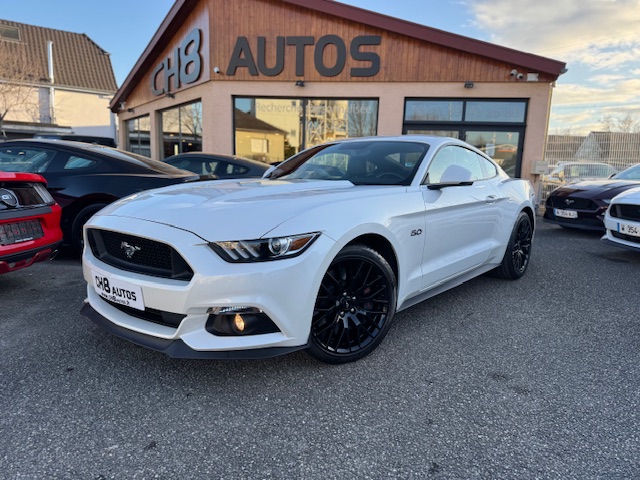 FORD MUSTANG V8 5.0 FASTBACK PACK PREMIUM 36198 KMS BLANC BOITE AUTOMATIQUE *DISPONIBLE ET VISIBLE SUR NOTRE PARC* 40900 €